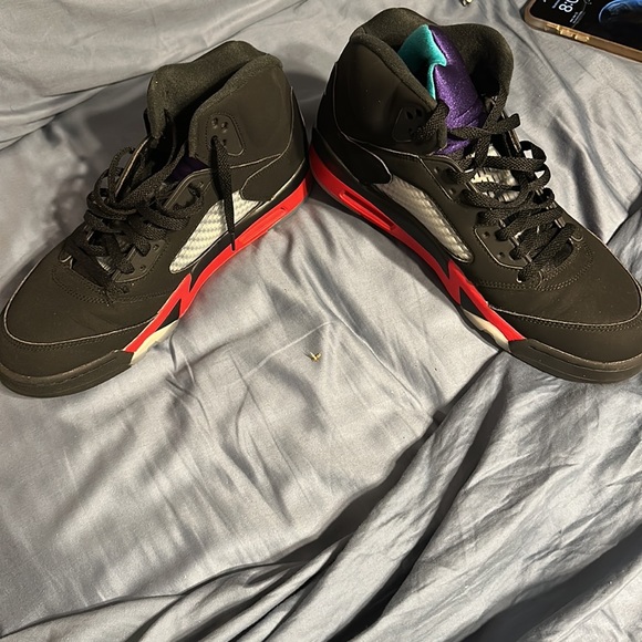 Jordan’s excellent condition size 12 no box - Picture 2 of 9